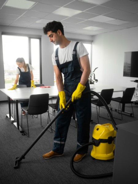 people-cleaning-office-1
