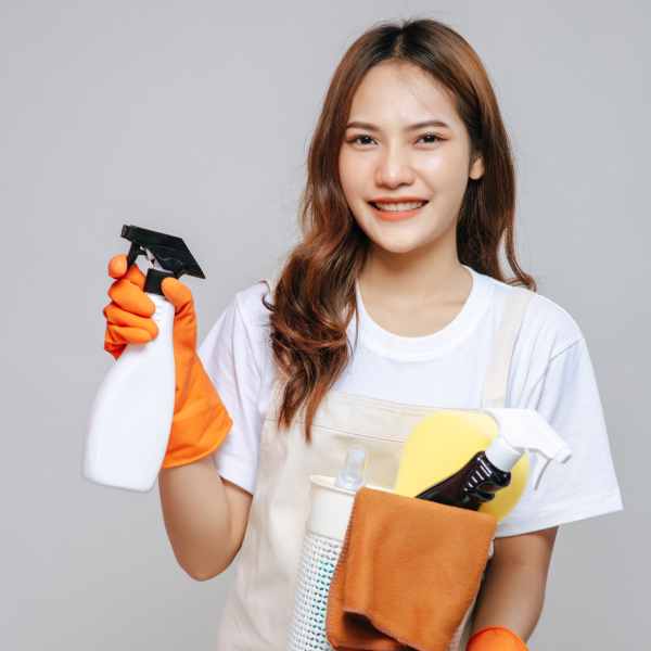 spray-girl-1